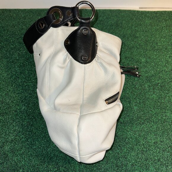 B Makowsky Shoulder Bag White Leather Handbag BLack Shoulder Strap Zip Pockets - Picture 9 of 16